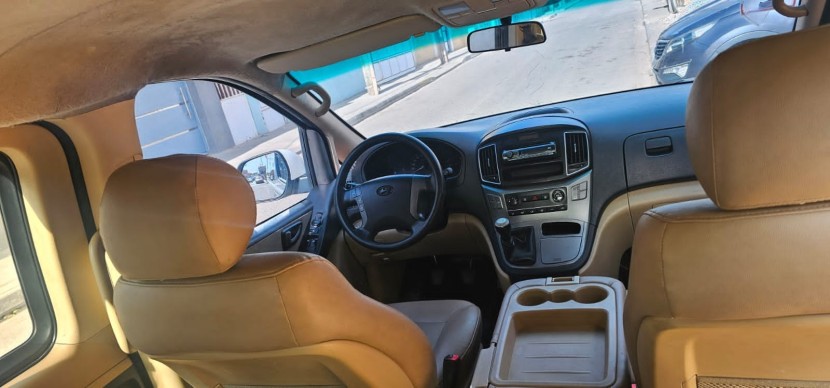 Venda HYUNDAI H1 11 LUGARES