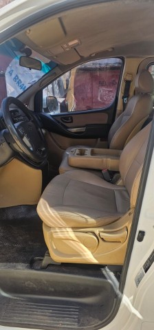 Venda HYUNDAI H1 11 LUGARES