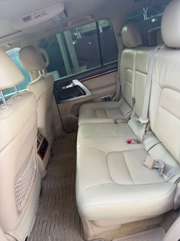 Venda TOYOTA LAND CRUISER VXR -V8-5.7