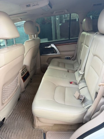 Venda TOYOTA LAND CRUISER VXR -V8-5.7