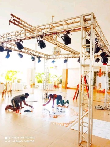 Venda Montagem de som | Luzes | Pista LED DJs | Fotógrafos | Palhaços | Banda ao vivo Golf 1 Kilamba Kiaxi 935 35 90 80