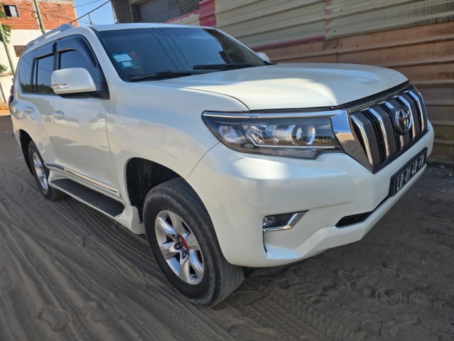 Venda Vendo Toyota Land Cruiser Prado TXL