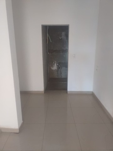 Venda ARRENDA-SE UMA VIVENDA T4