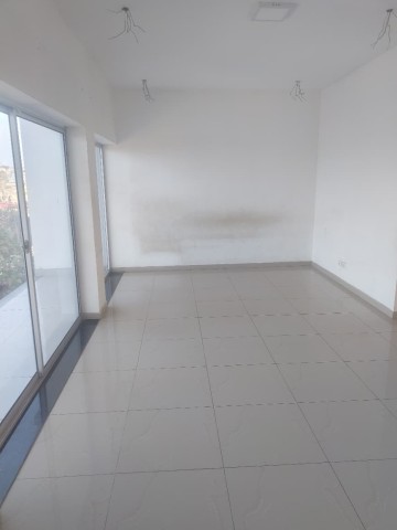 Venda ARRENDA-SE UMA VIVENDA T4