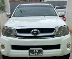 A venda Vendo Toyota Hilux Limpa