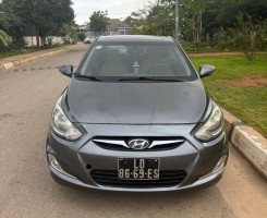 A venda Vendo Hyundai Accent Full Option