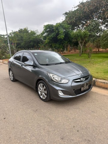 Venda Vendo Hyundai Accent Full Option