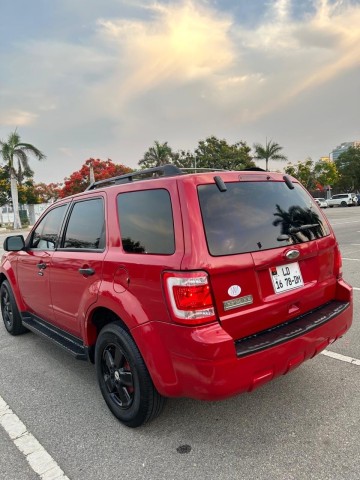 Venda Ford escape impecável