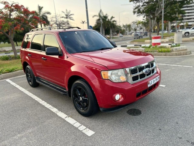 Venda Ford escape impecável