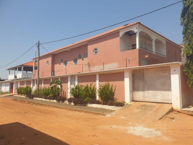 Venda Vivenda v6 no zango-3