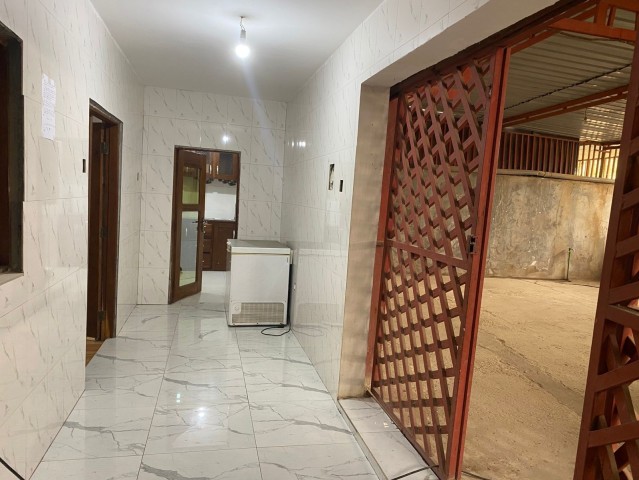 Venda Vende se está Residência no calemba 2