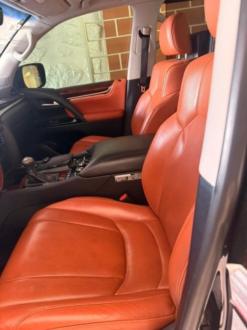 Venda LEXUS 570 S SPORT