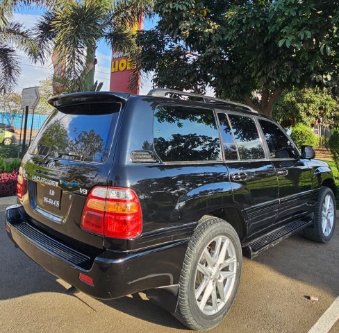 Venda 949747404 / 951563342 *TOYOTA LAND CRUISER LIMPO*