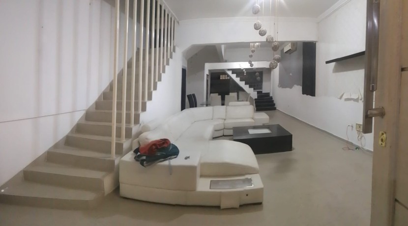 Venda Vivenda V3 - 1º Andar