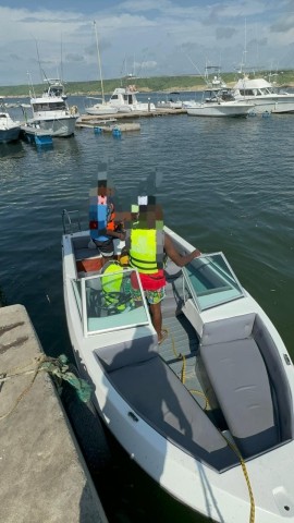 Venda LANCHA + MOTOR SUZUKI 115HP PRONTA A NAVEGAR LUANDA