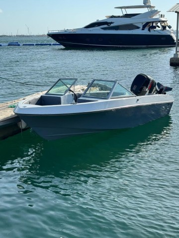 Venda LANCHA + MOTOR SUZUKI 115HP PRONTA A NAVEGAR LUANDA