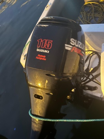 Venda LANCHA + MOTOR SUZUKI 115HP PRONTA A NAVEGAR LUANDA