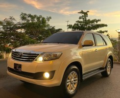 A venda TOYOTA FORTUNER