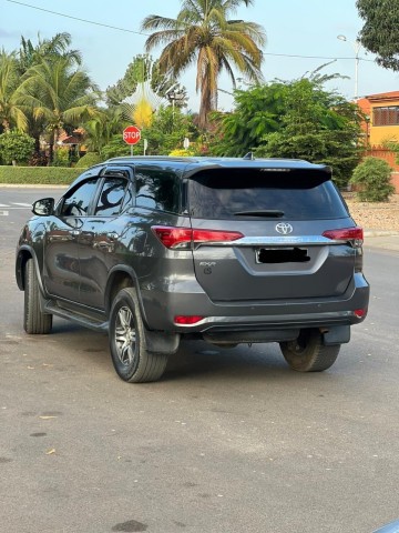 Venda TOYOTA FORTUNER