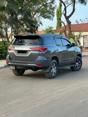 Venda TOYOTA FORTUNER