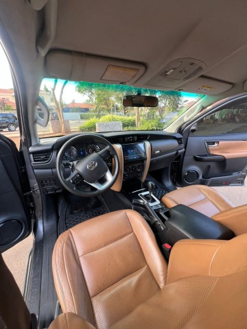 Venda TOYOTA FORTUNER
