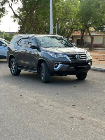 Venda TOYOTA FORTUNER