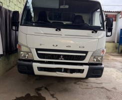A venda MITSUBISHI CATER | FUSO