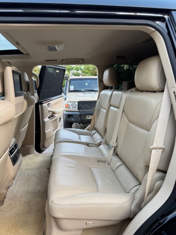 Venda LEXUS 570 S BLACK EDITION FULL OPTION