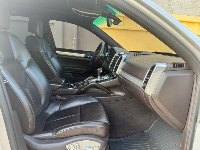 Venda PORSCHE CAYENNE S | TURBO V8