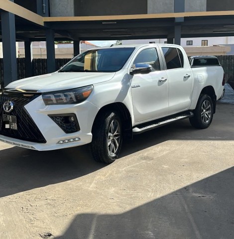 Venda TOYOTA HILUX