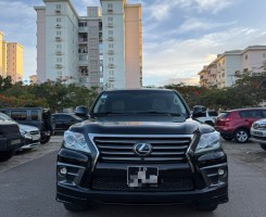 A venda LEXUS LX570S