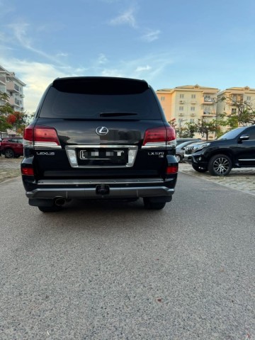 Venda LEXUS LX570S