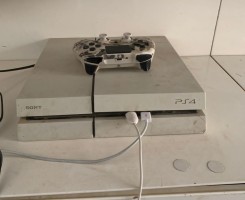 A venda Vendo Playstation 4