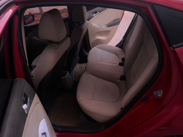 Venda Vendo Hyundai Accent Limpo