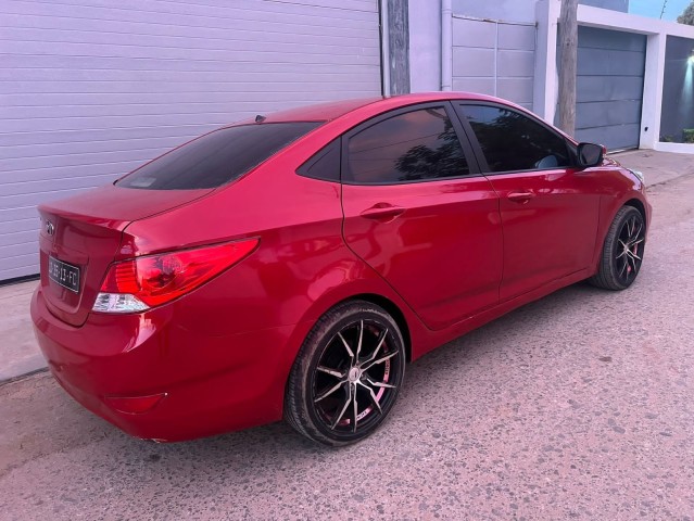 Venda Vendo Hyundai Accent Limpo