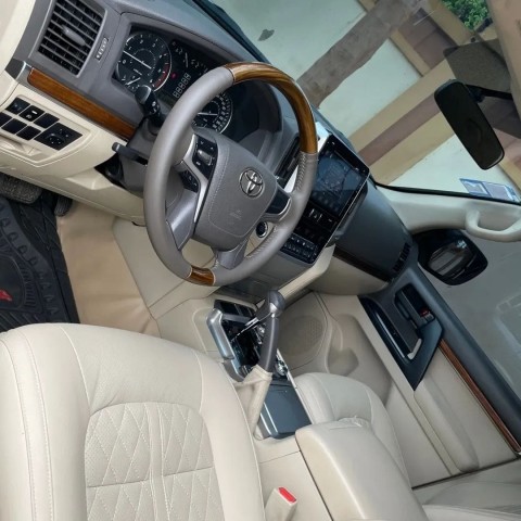 Venda TOYOTA LAND CRUISER GXR | BLACK EDITION