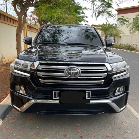 Venda TOYOTA LAND CRUISER GXR | BLACK EDITION