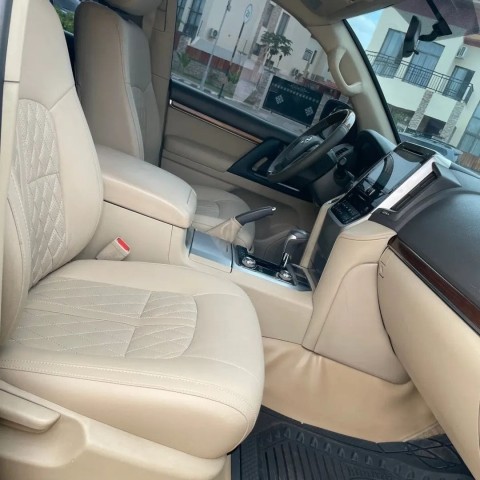 Venda TOYOTA LAND CRUISER GXR | BLACK EDITION