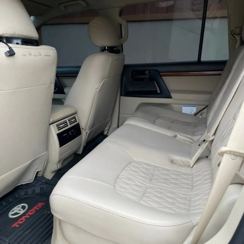 Venda TOYOTA LAND CRUISER GXR | BLACK EDITION