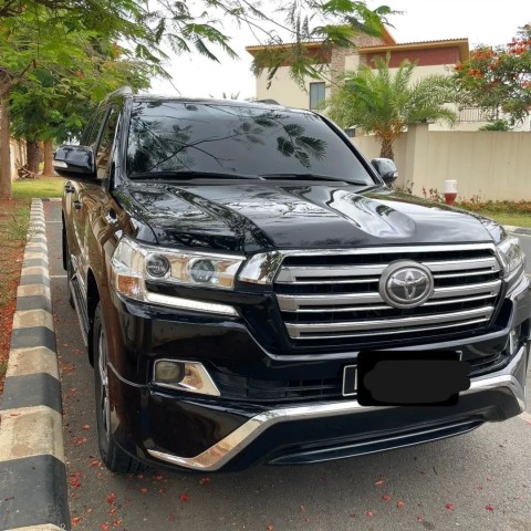 Venda TOYOTA LAND CRUISER GXR | BLACK EDITION