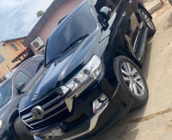 Comprar TOYOTA LAND CRUISER 5.7 | VXR | 2020