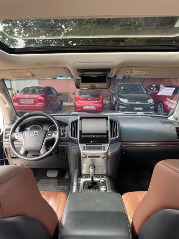 Venda TOYOTA LAND CRUISER 5.7 | VXR | 2020