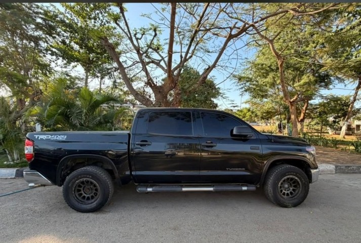 Venda TOYOTA TUNDRA