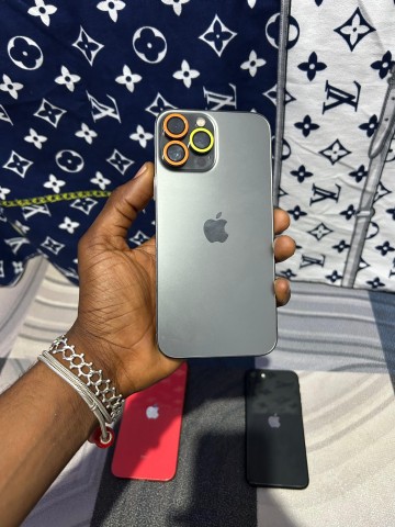 Venda Vendo IPhone 13 Pro Max Semi Novo