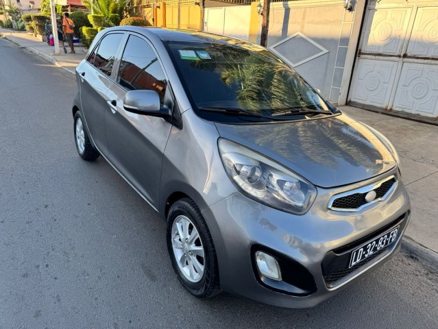 Venda KIA PICANTO 1.2 4 Cilindros SERIE F