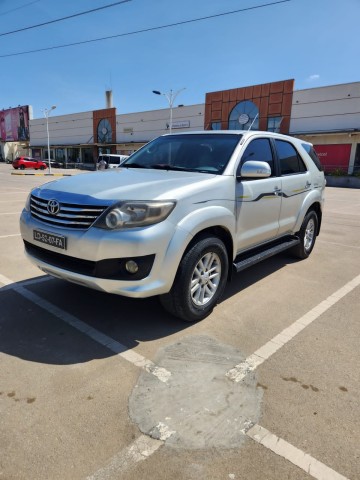 Venda TOYOTA FORTUNER VVT-I SERIE F