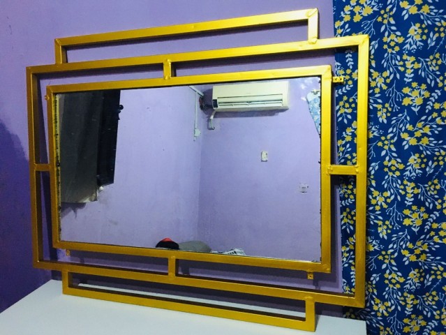 Venda Mesa Consola Premium + Espelho Decorativo Geométrico