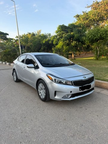 Venda Vendo Kia K3 Limpo