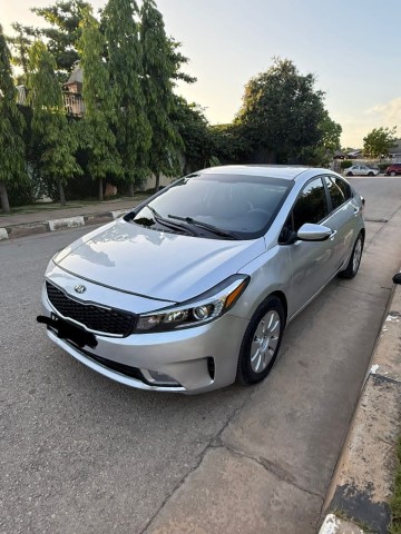 Venda Vendo Kia K3 Limpo