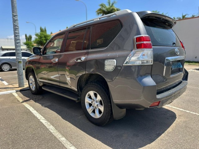 Venda Toyota Prado impecável